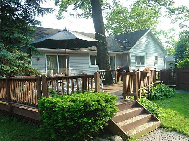 Charming White Lake Ranch