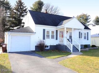 2089 Chepstow Rd, Schenectady, NY 12303