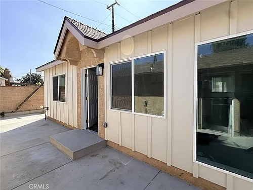 1430 S California Ave Photo 1