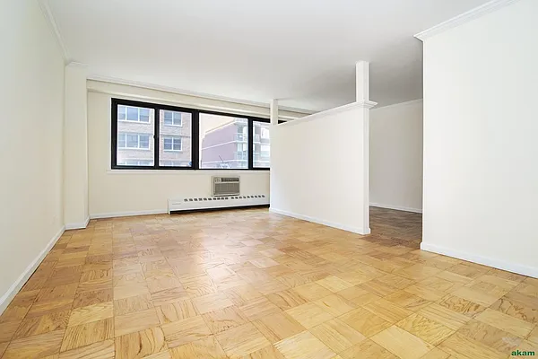 Sold by Akam Sales and Brokerage | media 20