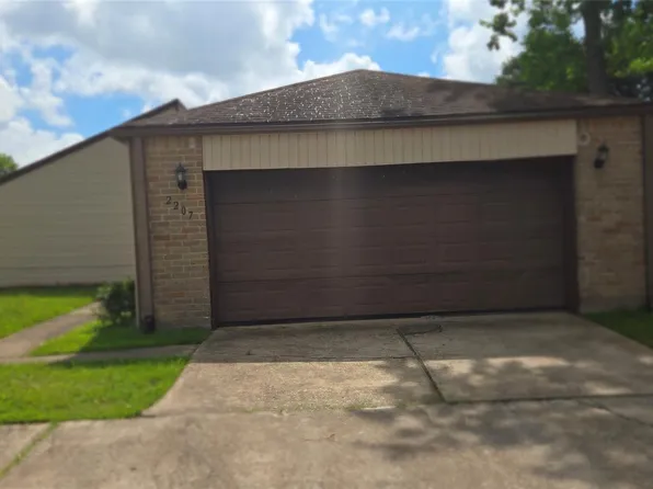 2207 Saint James Ct, Missouri City, TX 77459