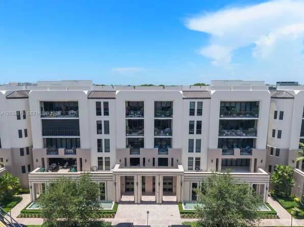 718 Valencia Ave #403, Coral Gables, FL 33134