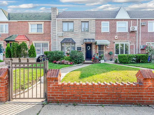 6155 78th St, Middle Village, NY 11379