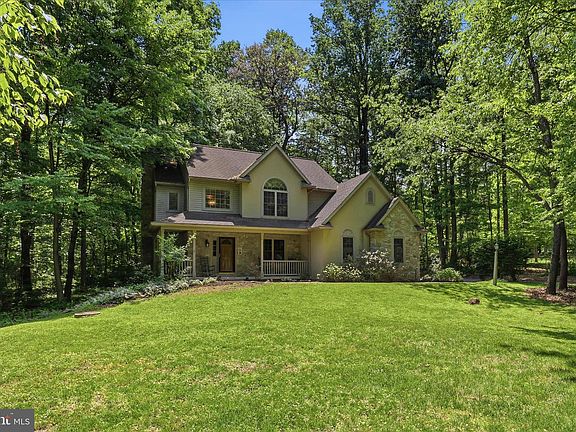 2nd image of 15 Deerfield Dr