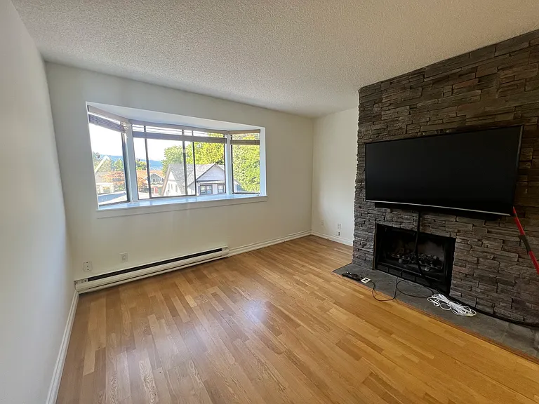 3437 W 4th Ave #17 — Photo 5