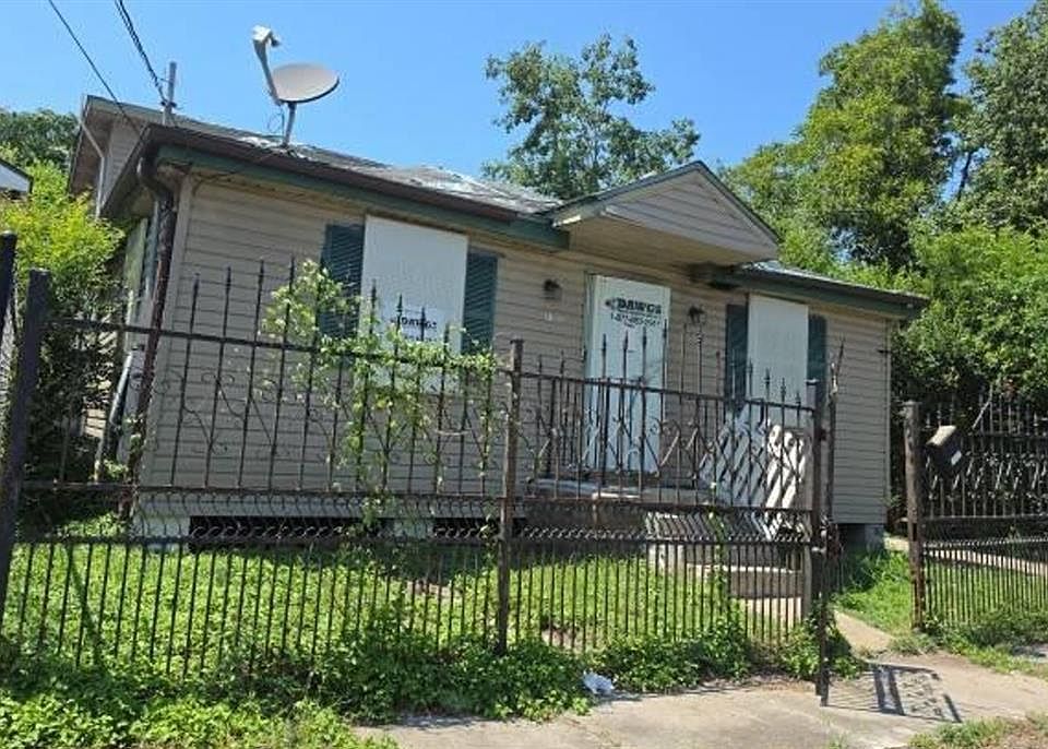 1st image of 1436 Strand Ct
