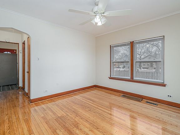 3rd image of 13738 S Wabash Ave