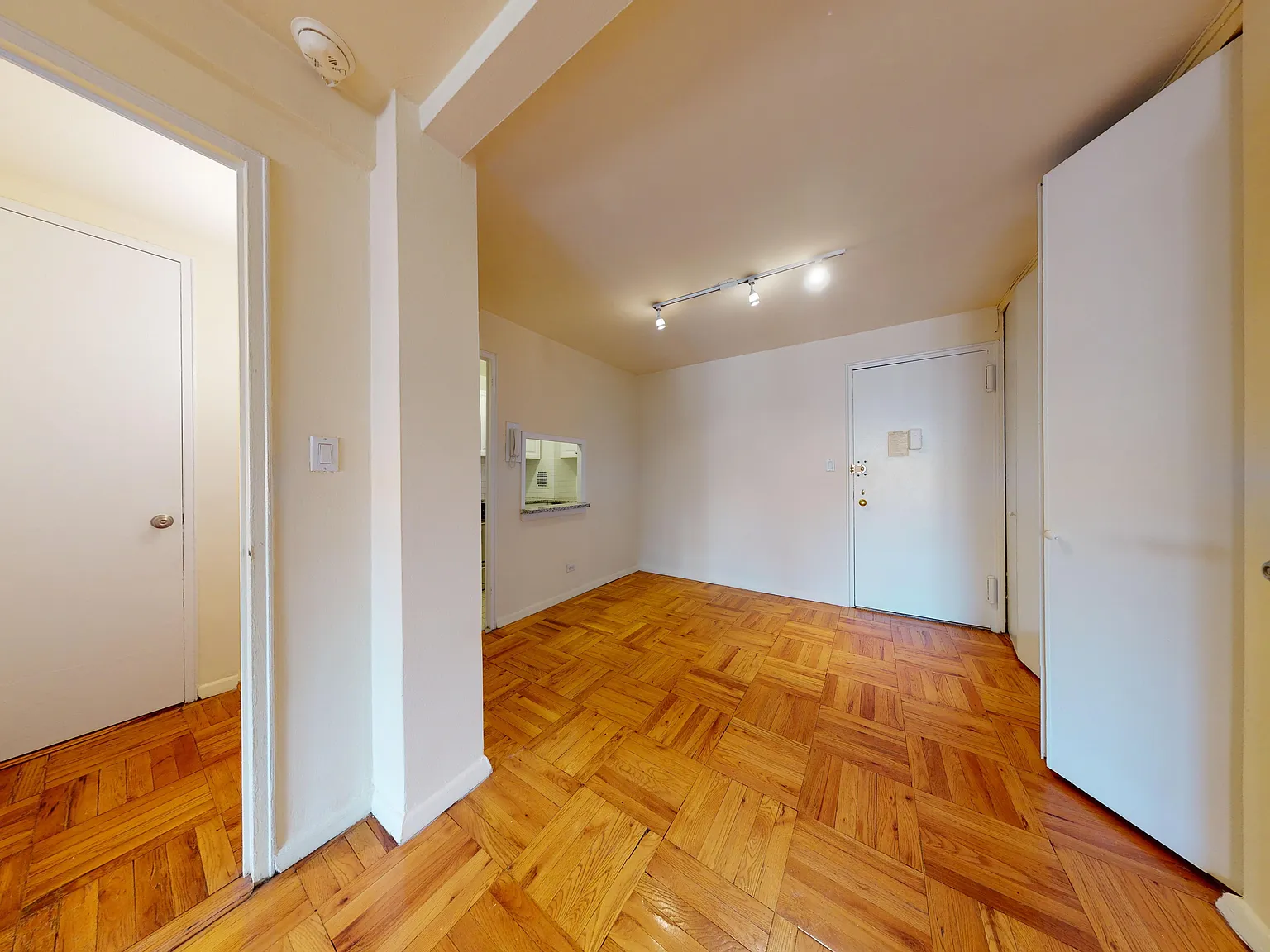 336 East 86th Street — Photo 4