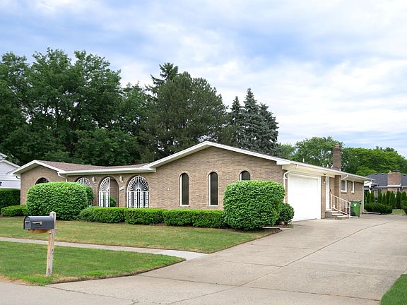 3rd image of 47336 Westlake Dr