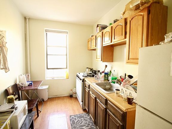 3rd image of 8405 Bay Pkwy APT D4