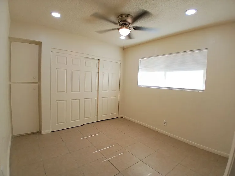 534 El Centro Ave — Photo 5