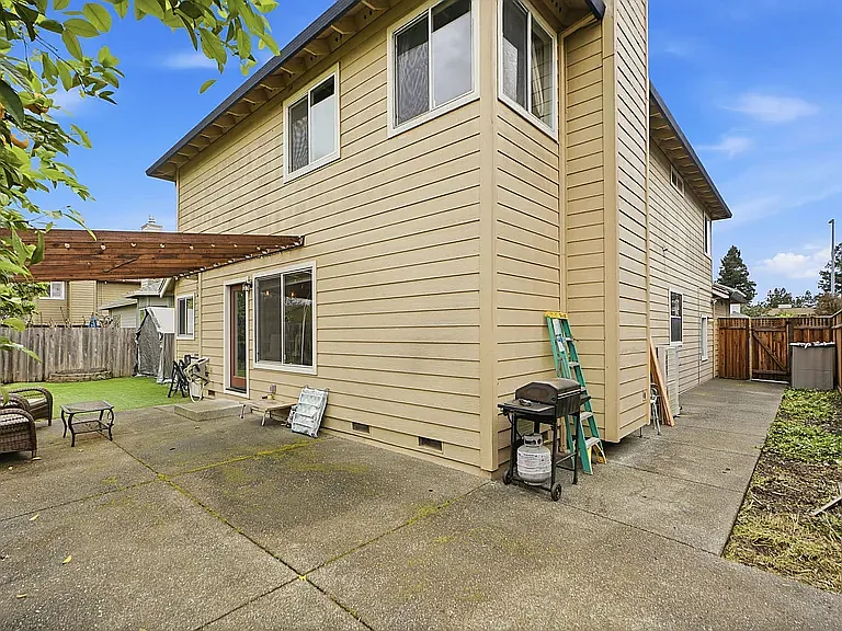 1731 Walnut Creek Dr — Photo 13