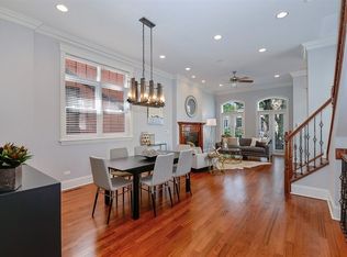 3323 N Hoyne Ave, Chicago, IL 60618