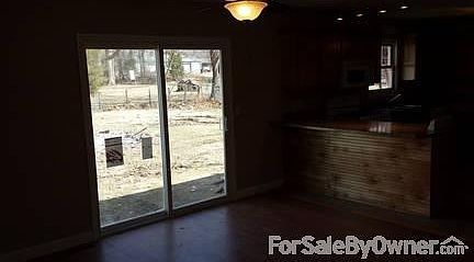 3rd image of 101 N 1st St