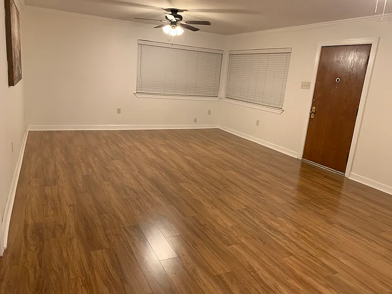 724 Green Acres Rd — Photo 5