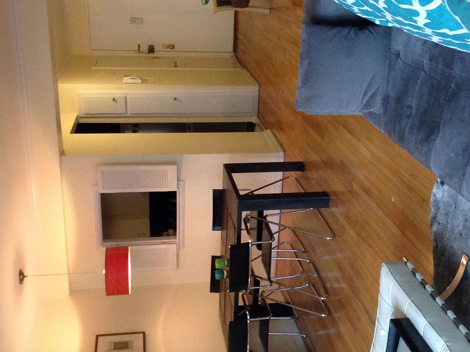 1st image of 200 E 28th St APT 4B