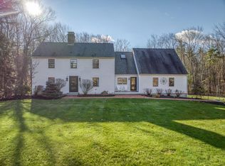 13 Country Farm Rd, Stratham, NH 03885