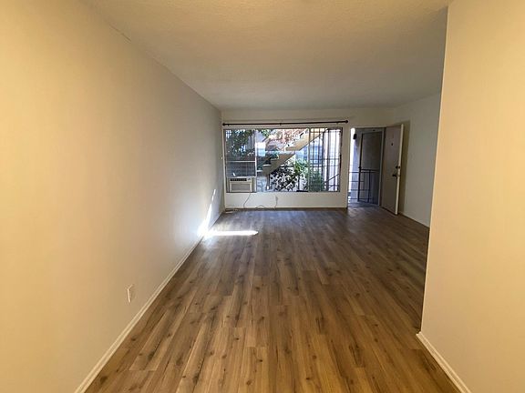 4th image of 1759 Winona Blvd #5