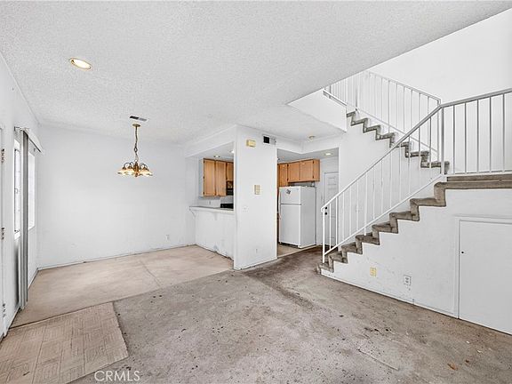 4th image of 4141 La Rica Ave APT A