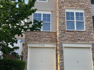 43522 Laidlow St, Chantilly, VA 20152