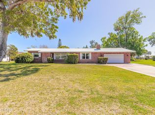 953 Pineapple Rd, South Daytona, FL 32119