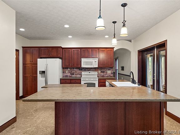 3rd image of 226 W Whiskey Run Road NW