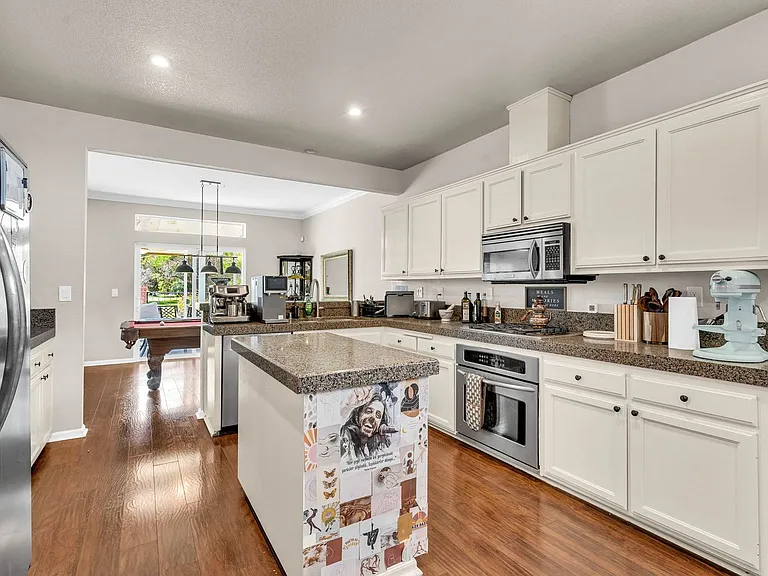 2451 Cherry Hills Dr — Photo 15