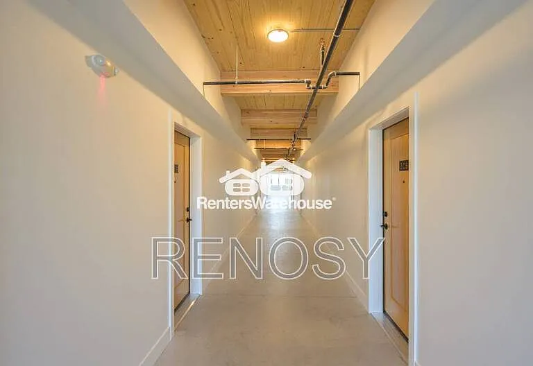 2701 Ingersoll Ave #204 — Photo 3