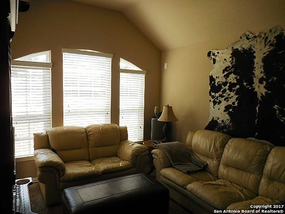 3rd image of 520 Bison Ln