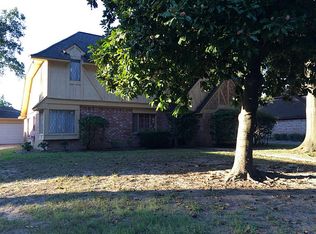 5710 Old Lodge Dr, Houston, TX 77066