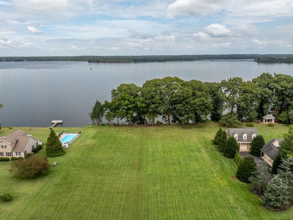 Goose Point Ct, Pt Royal, VA 22535