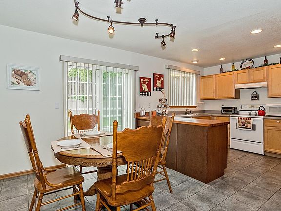 5th image of 3897 W Kenyon Ave