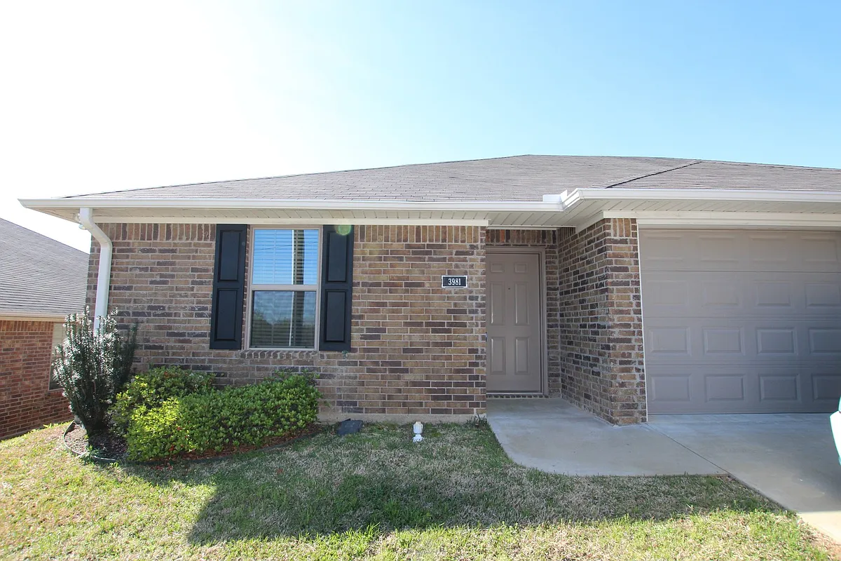 Building Photo - McDonald Duplexes