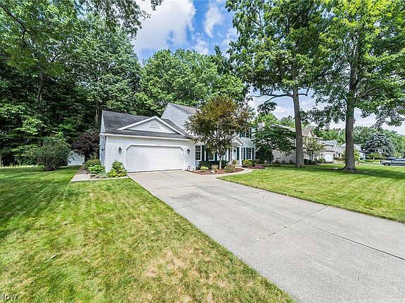 2nd image of 528 Danbury Ln