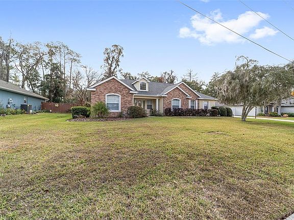 3rd image of 2320 SE 33rd Pl