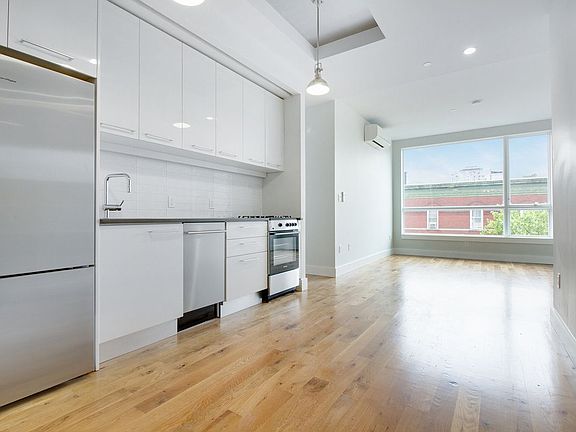 5th image of 410 Lexington Ave APT 3A