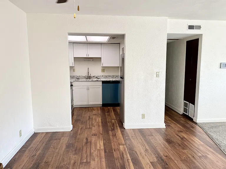 Flats at Dunlap — Photo 7