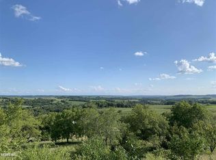 307 N Snipe Hollow Rd, Elizabeth, IL 61028