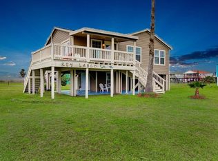 914 Treaty Dr, Surfside Beach, TX 77541