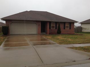 868 S Natalie Ave, Springfield, MO 65802