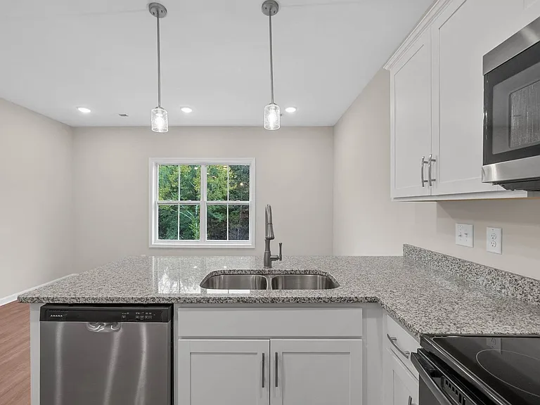 329 Cedar Ct — Photo 33