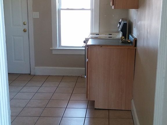 Kitchen island and stove