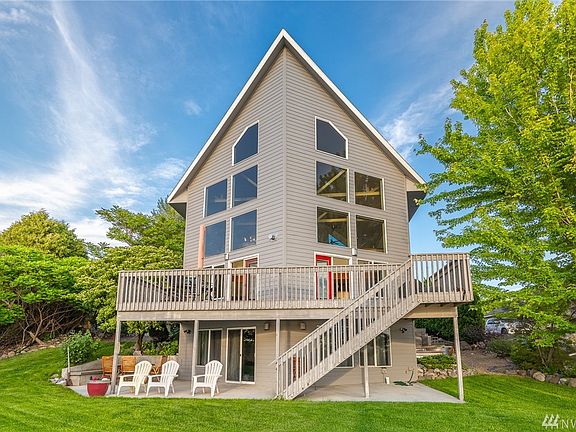 2nd image of 4812 Shorecrest Dr NE