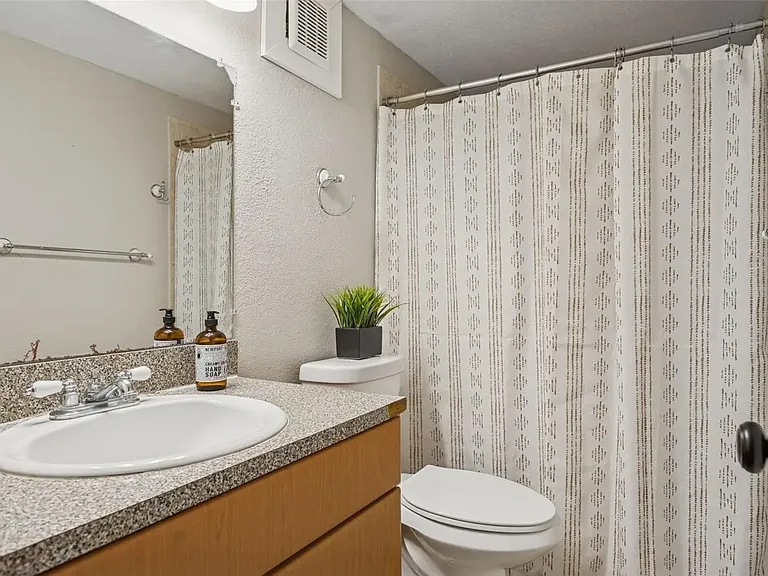 14421 Americana Cir #204 — Photo 14
