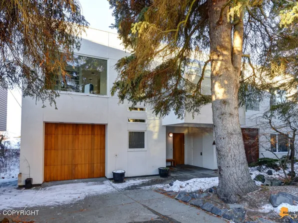 1218 S St, Anchorage, AK 99501