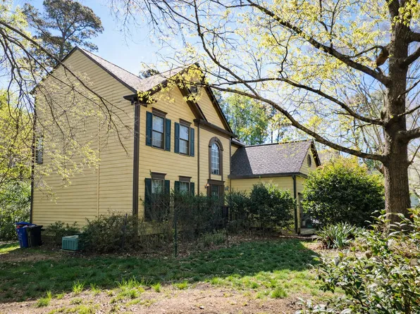 119 Woodshire Ln, Chapel Hill, NC 27514