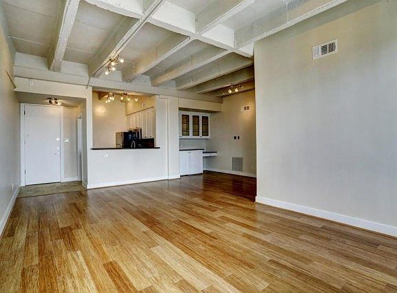 3rd image of 3614 Montrose Blvd Unit 1102