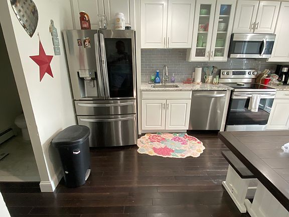 3rd image of 88 Wakelee Road APT 25