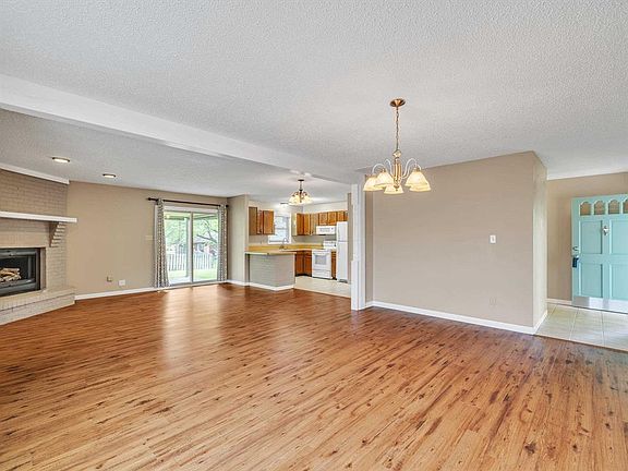 5th image of 3347 Bold Forbes Way