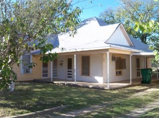 704 W Walnut St, Coleman, TX 76834